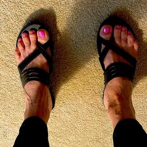 Alisha Black Sandals by b.o.c. 8M $28 pre-owned